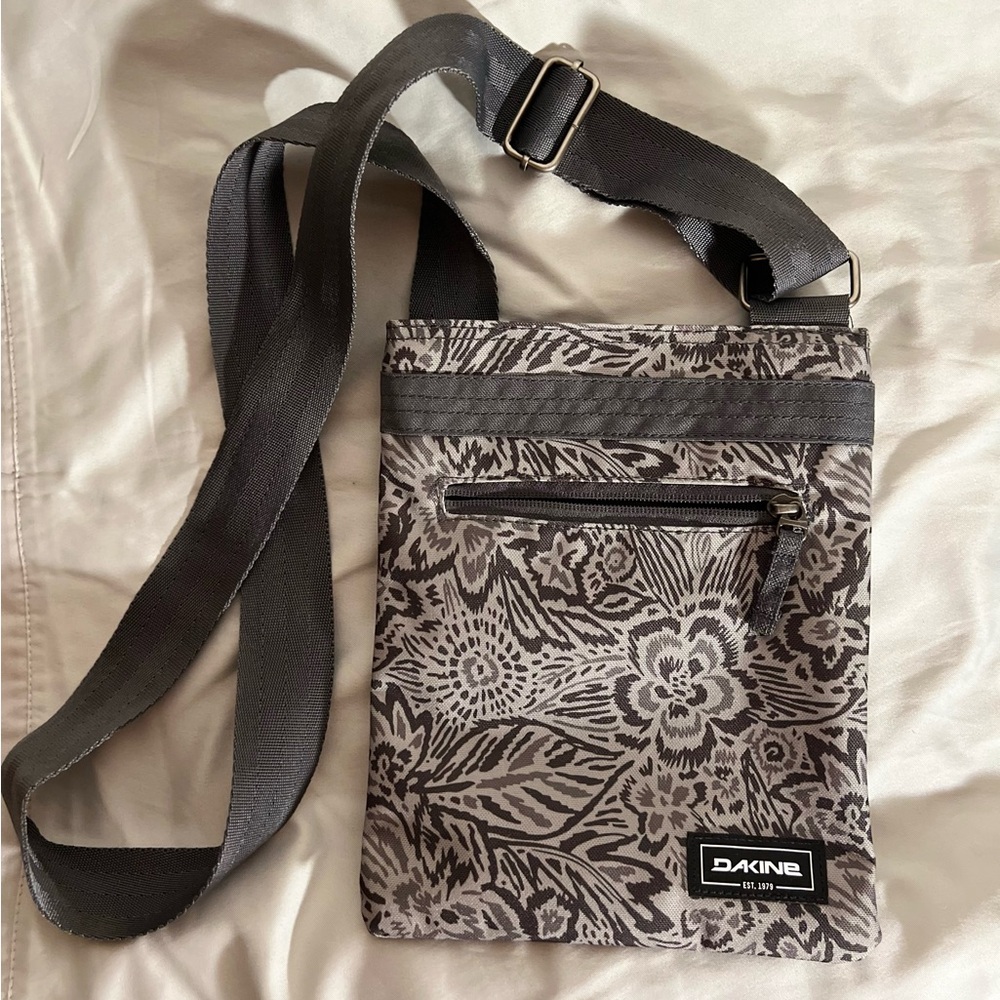 Dakine Gray and Black Messenger Bag with Adjustable Strap